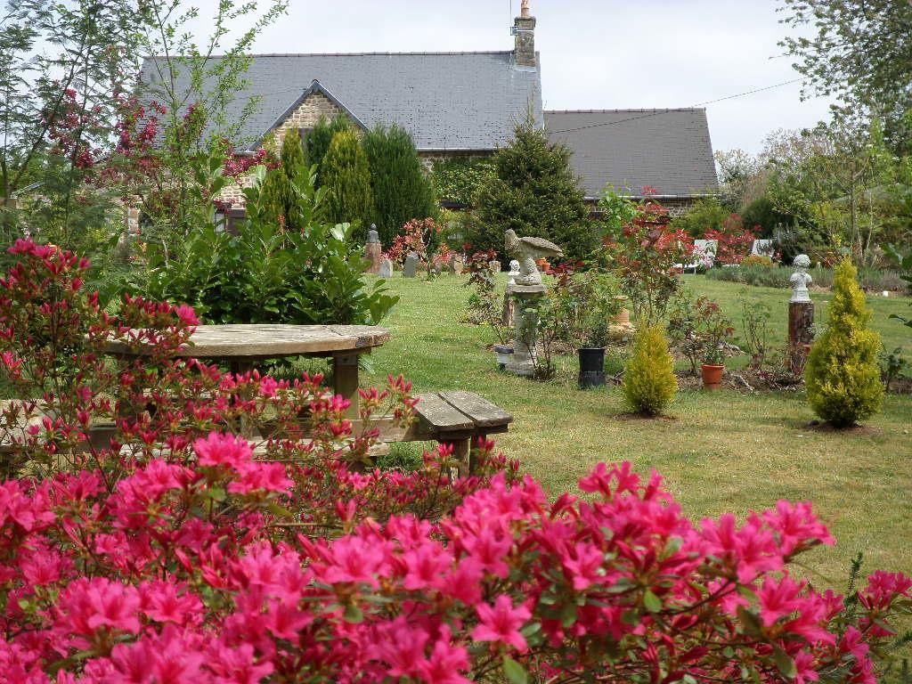La Chevallerie B&B Isigny-le-Buat Екстериор снимка
