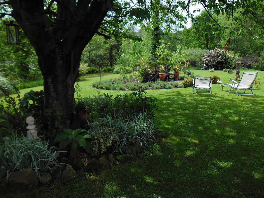 La Chevallerie B&B Isigny-le-Buat Екстериор снимка