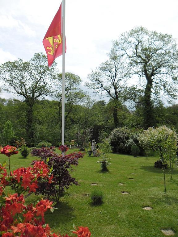 La Chevallerie B&B Isigny-le-Buat Екстериор снимка