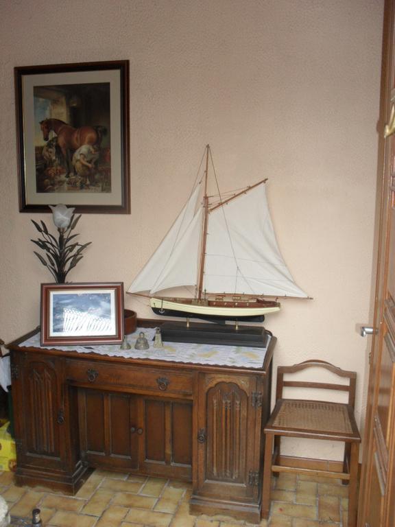La Chevallerie B&B Isigny-le-Buat Екстериор снимка