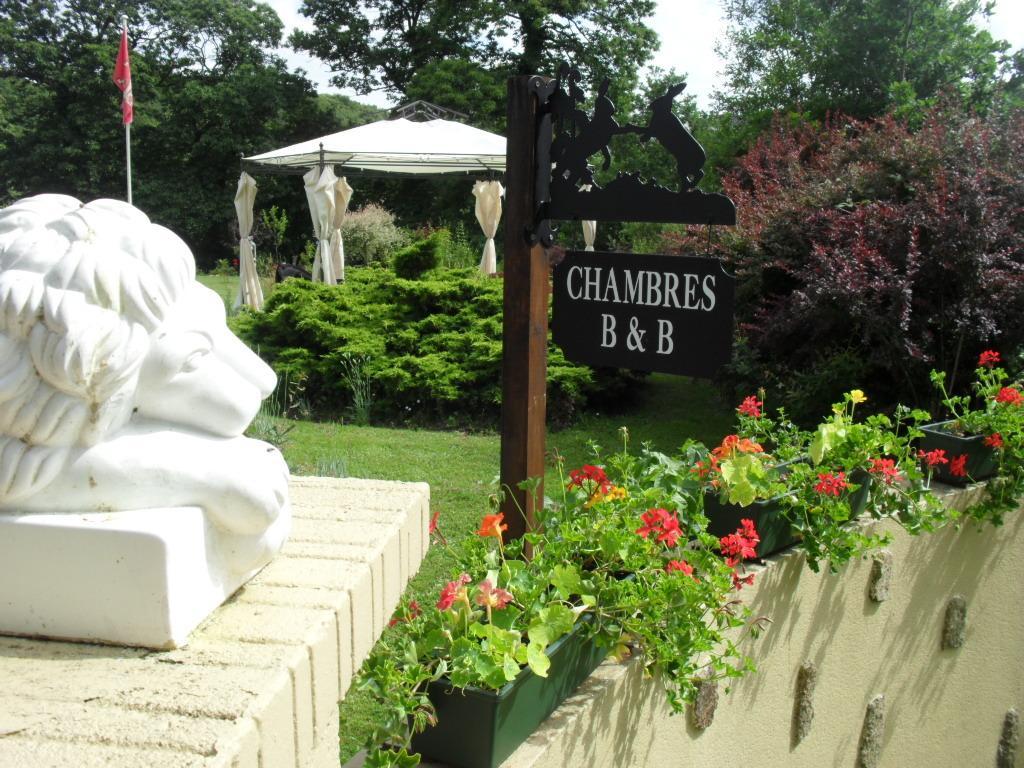 La Chevallerie B&B Isigny-le-Buat Екстериор снимка