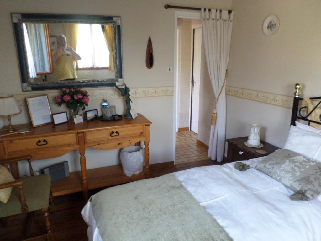 La Chevallerie B&B Isigny-le-Buat Екстериор снимка