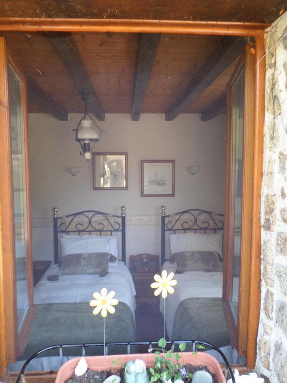 La Chevallerie B&B Isigny-le-Buat Екстериор снимка