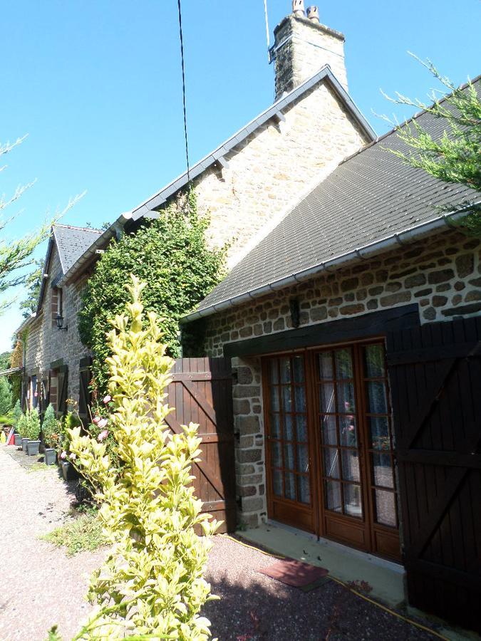 La Chevallerie B&B Isigny-le-Buat Екстериор снимка