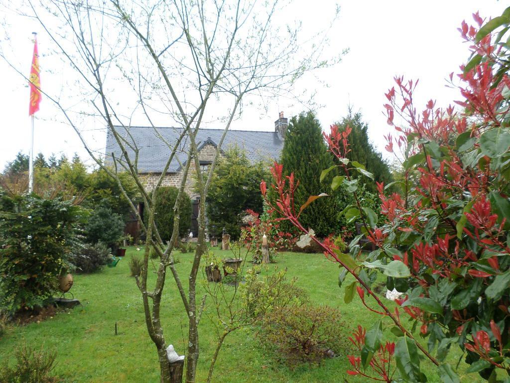 La Chevallerie B&B Isigny-le-Buat Екстериор снимка