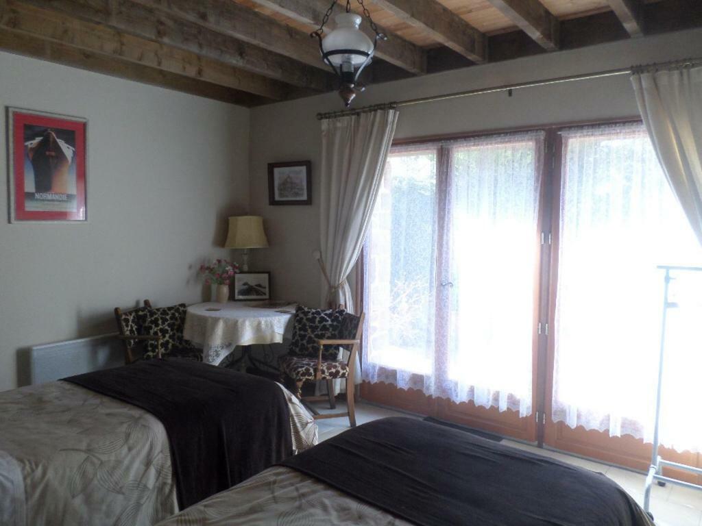 La Chevallerie B&B Isigny-le-Buat Екстериор снимка